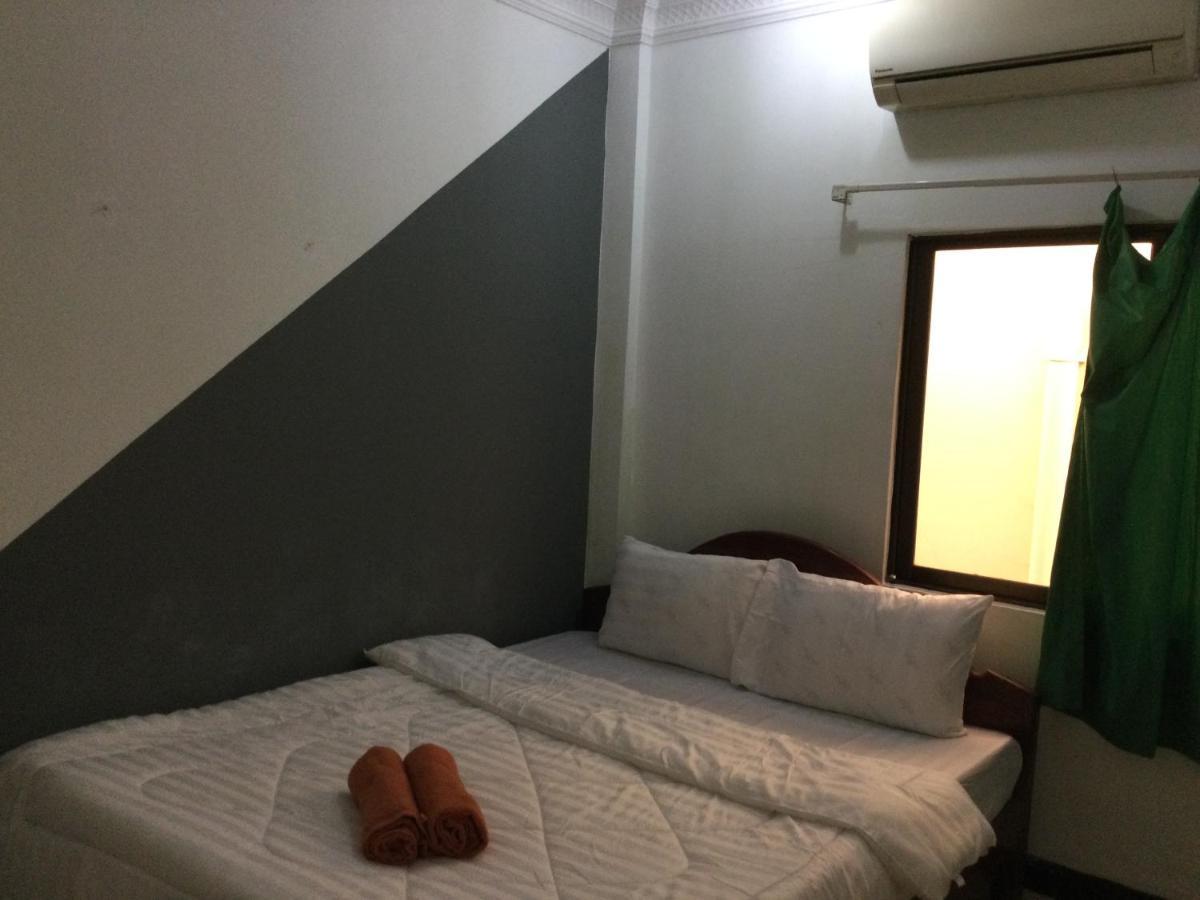 White Monkey Hotel Sziemreap Kültér fotó