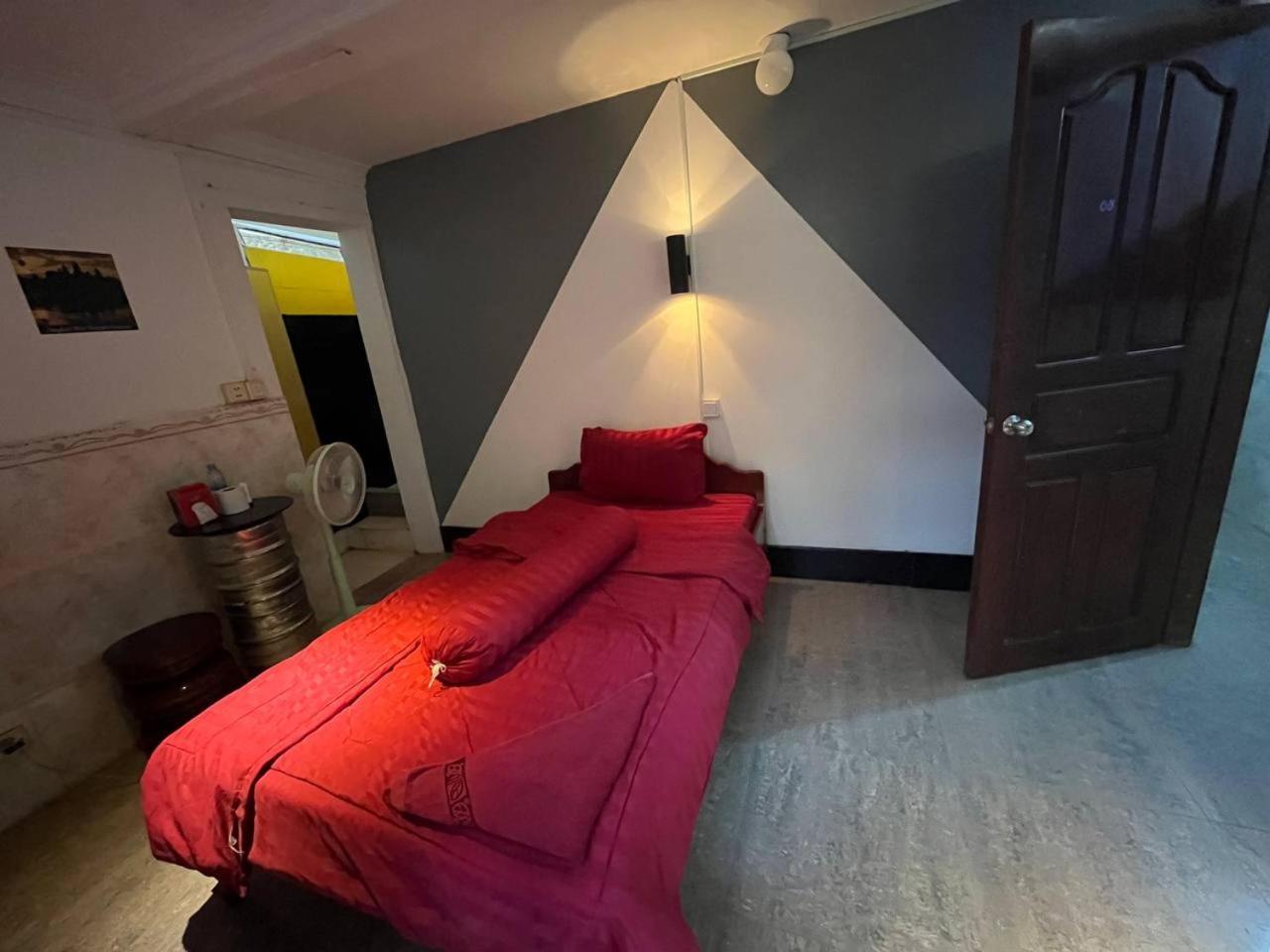 White Monkey Hotel Sziemreap Szoba fotó