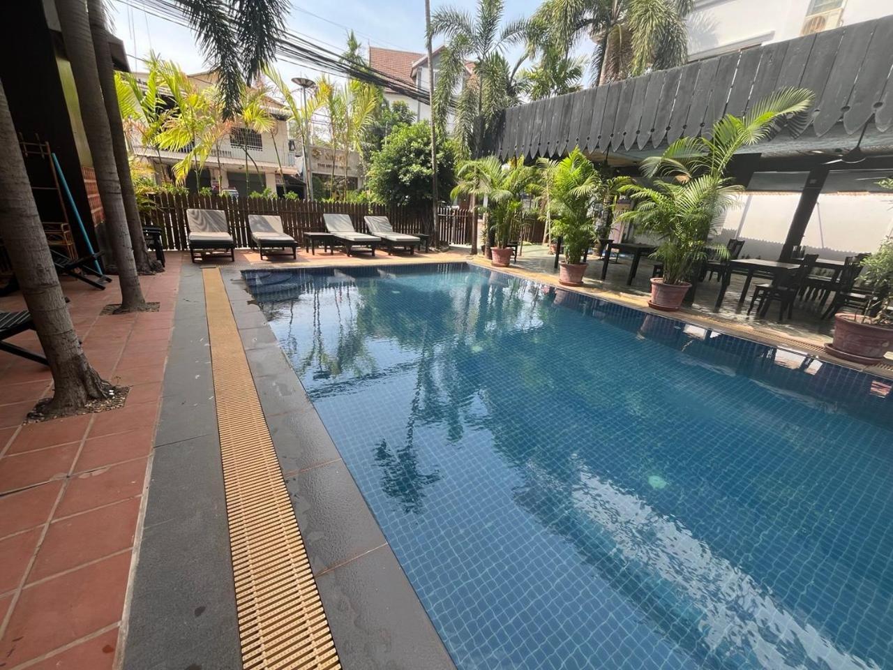 White Monkey Hotel Sziemreap Szoba fotó