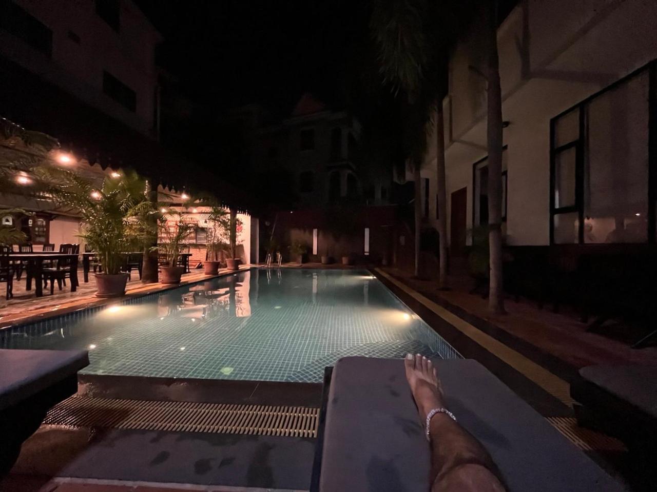 White Monkey Hotel Sziemreap Kültér fotó