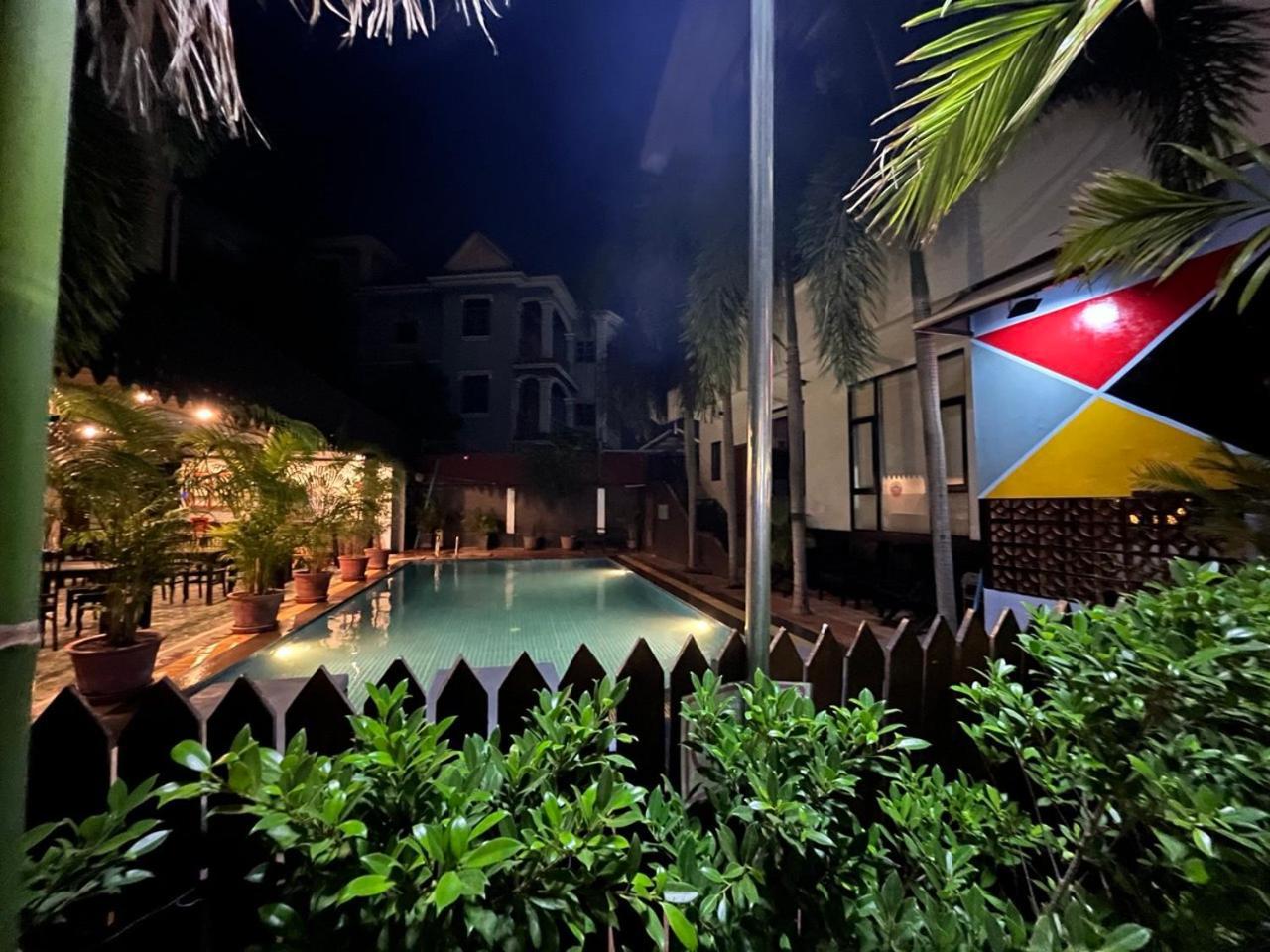 White Monkey Hotel Sziemreap Kültér fotó