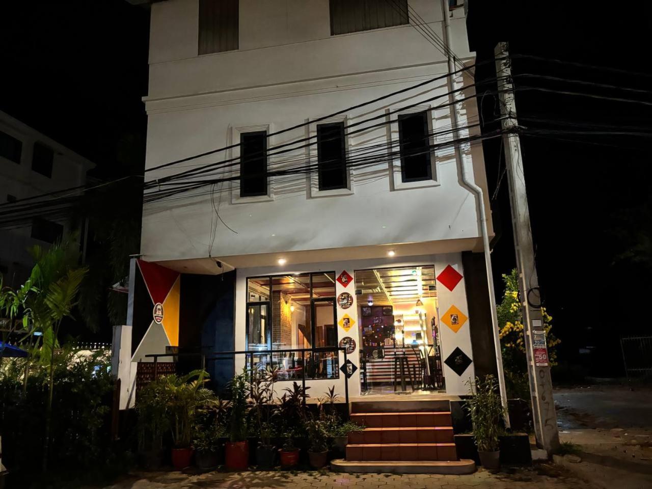 White Monkey Hotel Sziemreap Kültér fotó