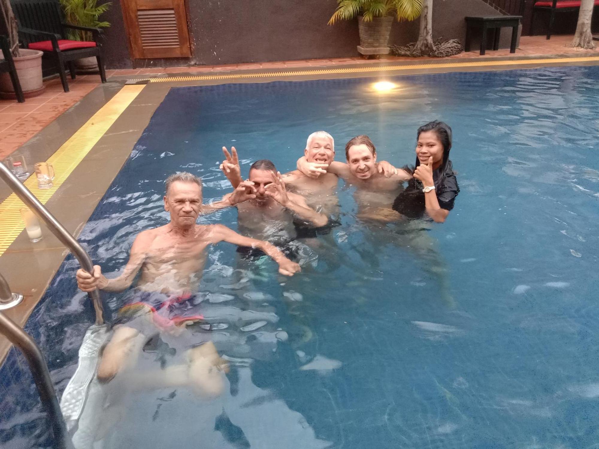 White Monkey Hotel Sziemreap Kültér fotó